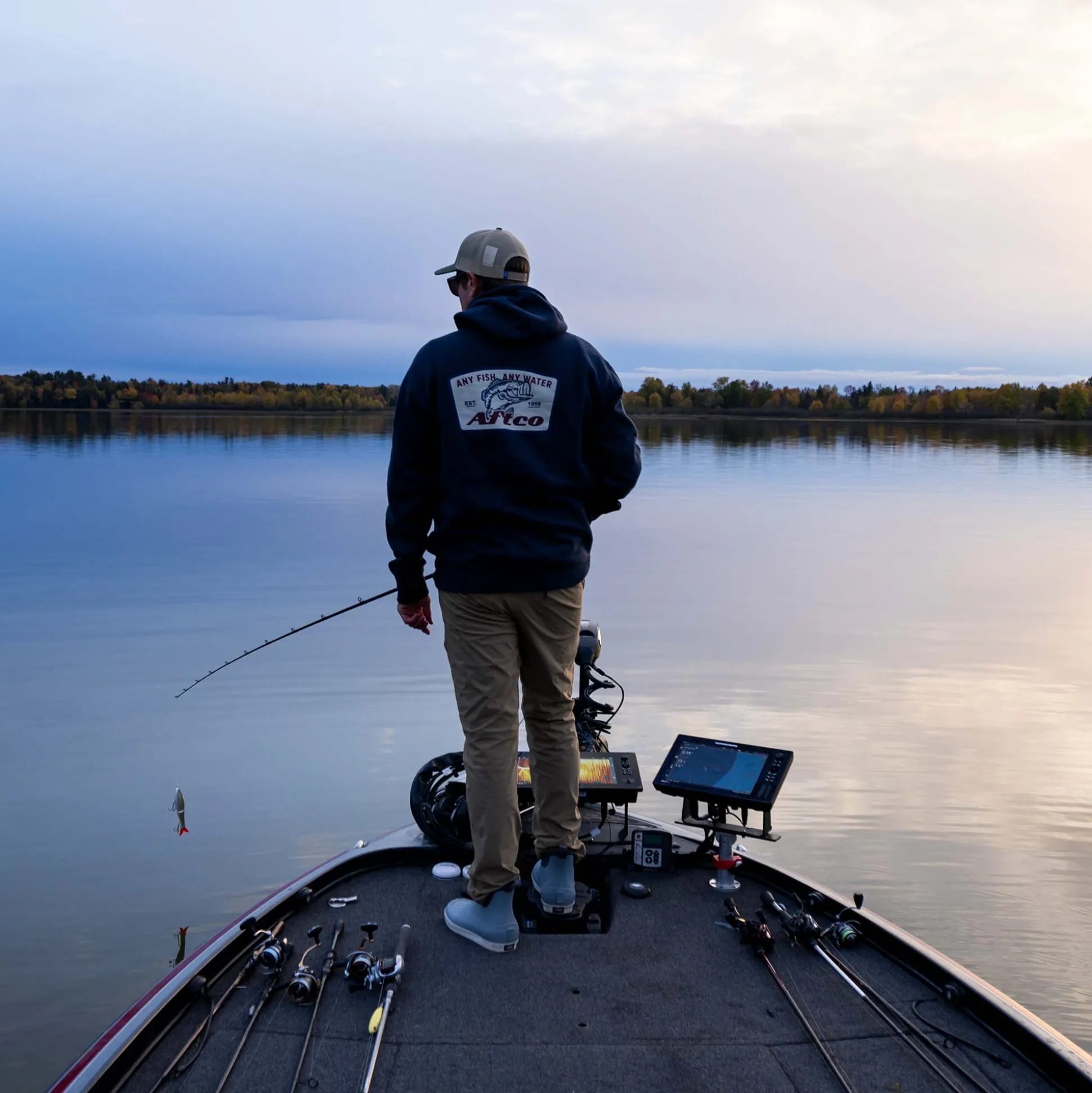 Colossal Bass Fishing Sweatshirt | AFTCO
