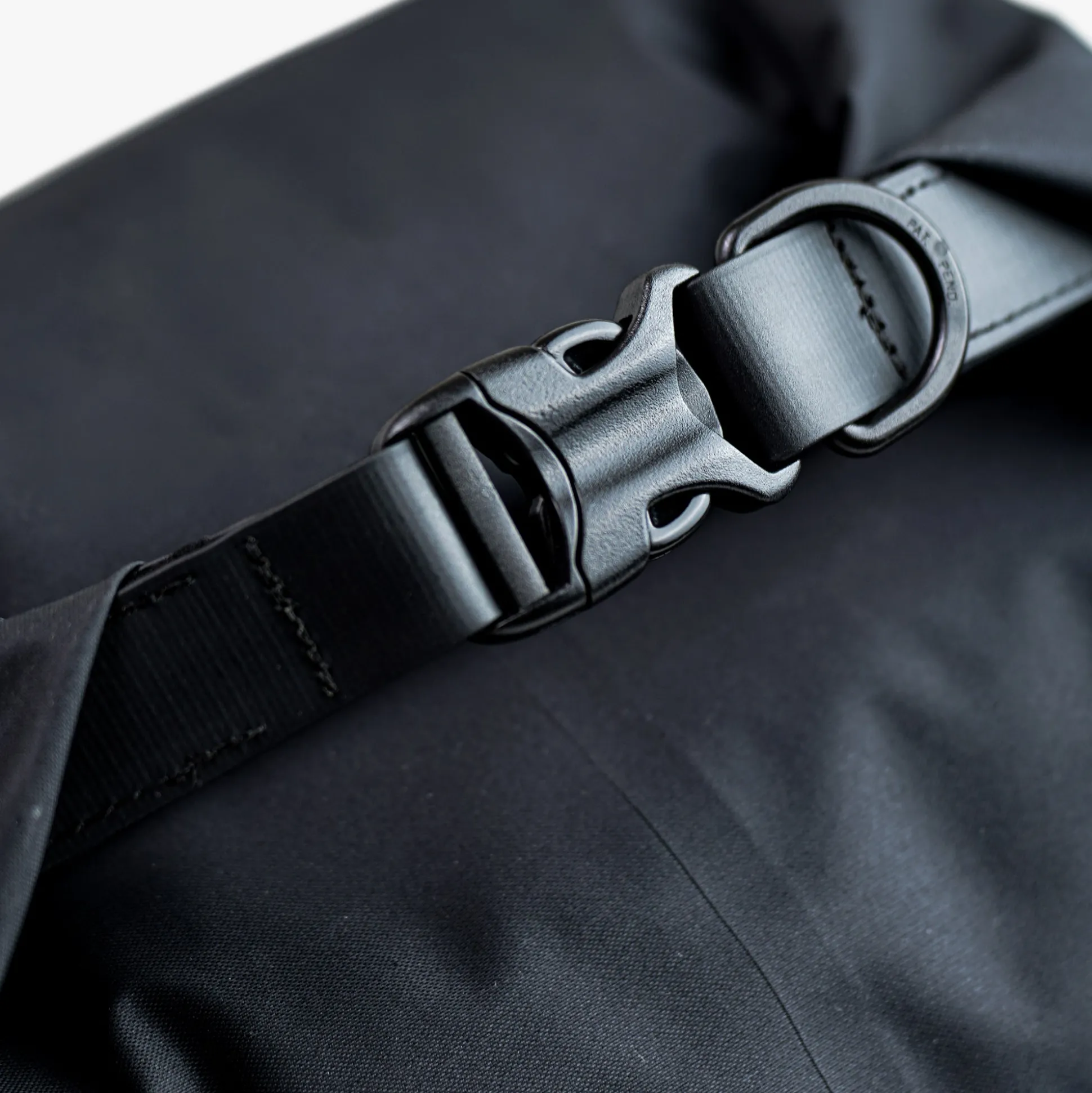 18L Dry Bag Waterproof Fishing Bag | AFTCO