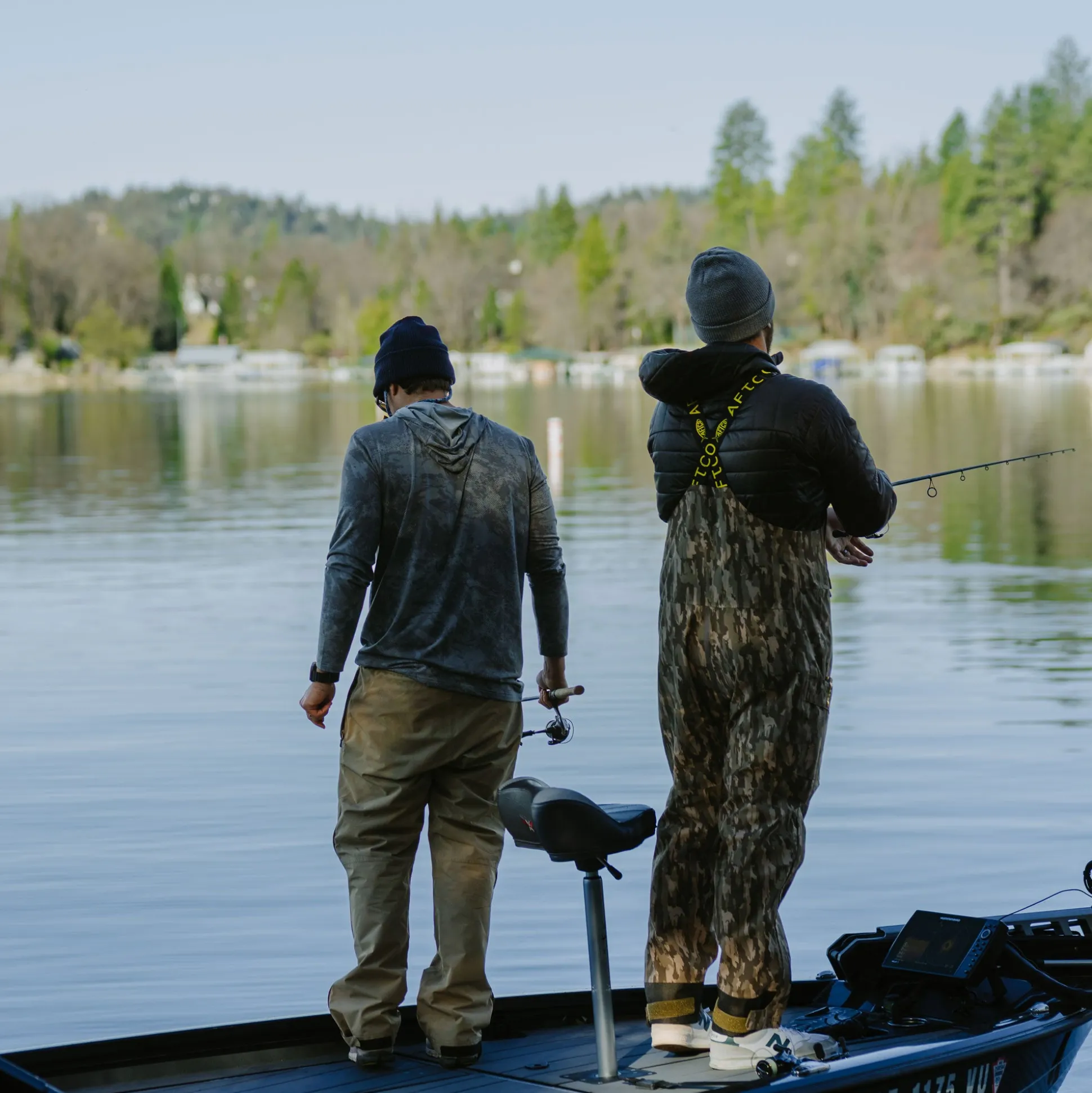 Stormbreaker Fishing Bib | AFTCO