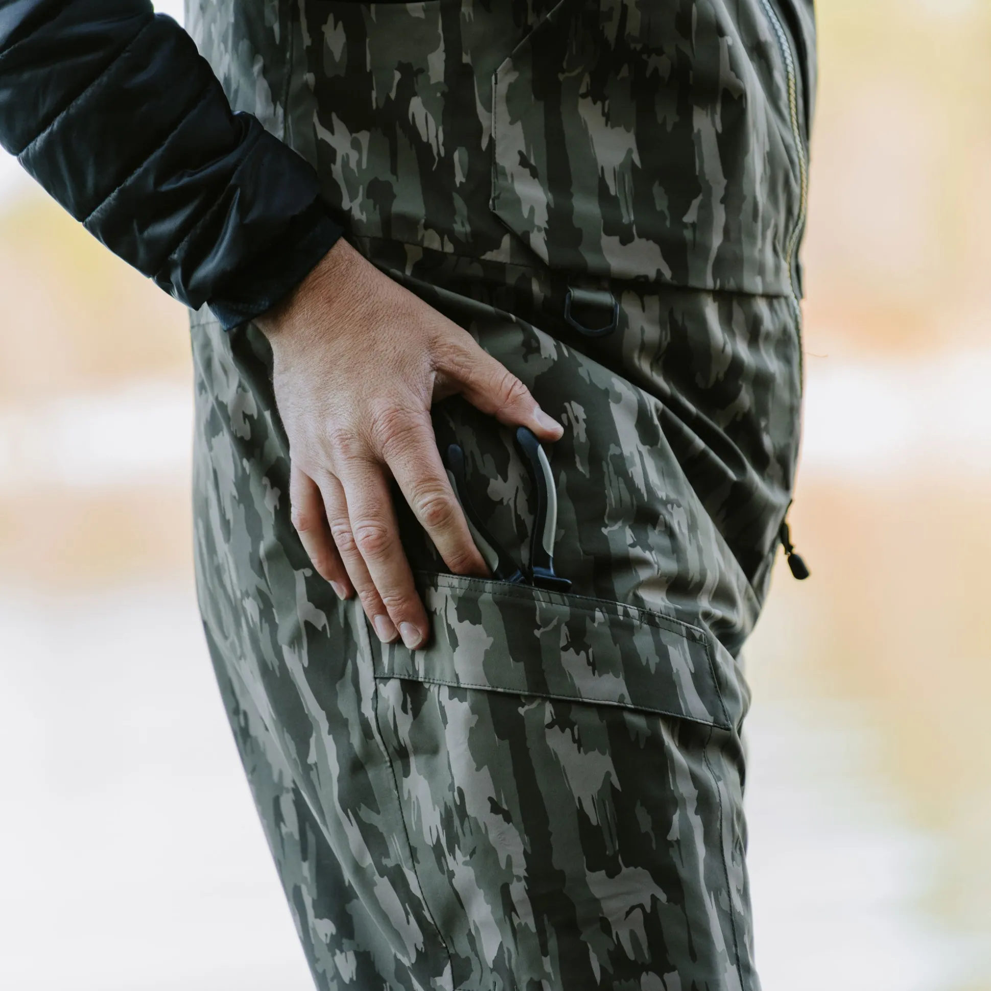 Stormbreaker Fishing Bib | AFTCO